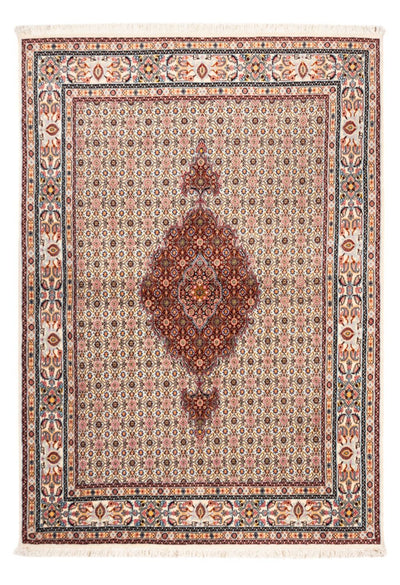 Moud Rug 141x195cm - Persian Rugs