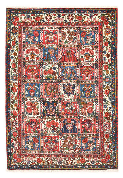 Bakhtiari Rug 136x192cm - Persian Rugs