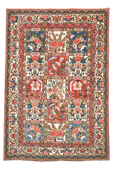 Bakhtiari Rug 135x196cm - Persian Rugs