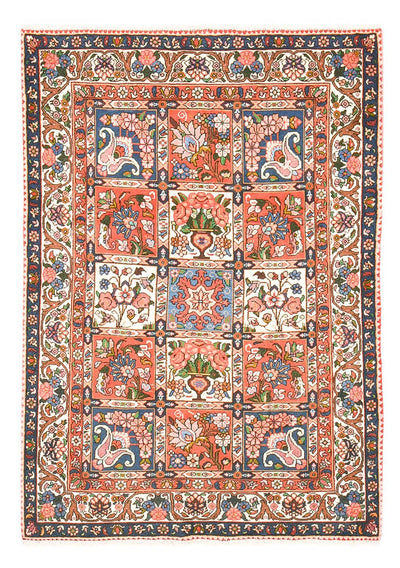 Bakhtiari Rug 135x191cm - Persian Rugs