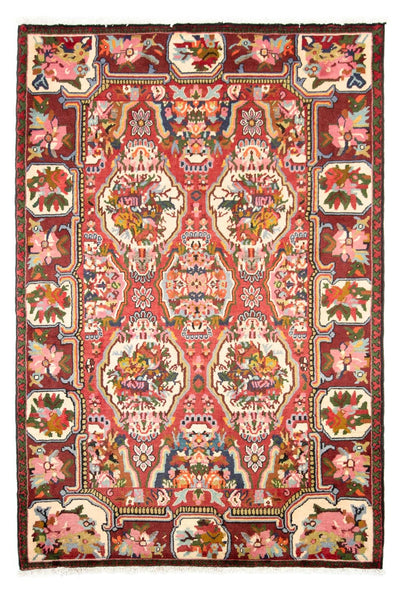 Bakhtiari Rug 136x197cm - Persian Rugs