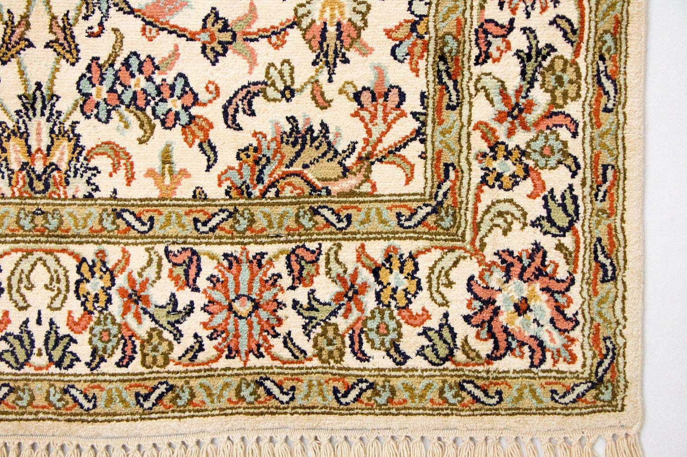Kashmir Silk Rug 127x74cm - Oriental Rug