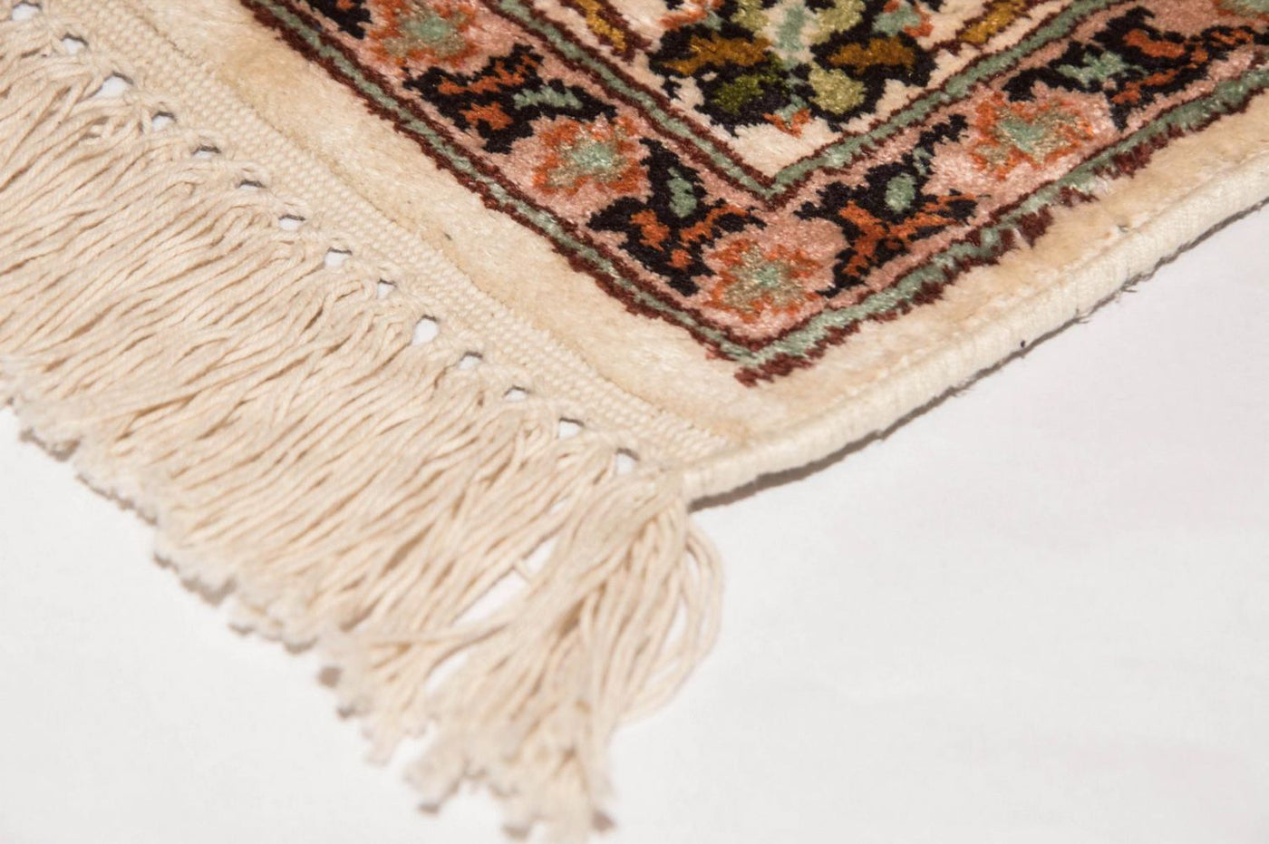 Kashmir Silk Rug 95x62cm - Oriental Rug