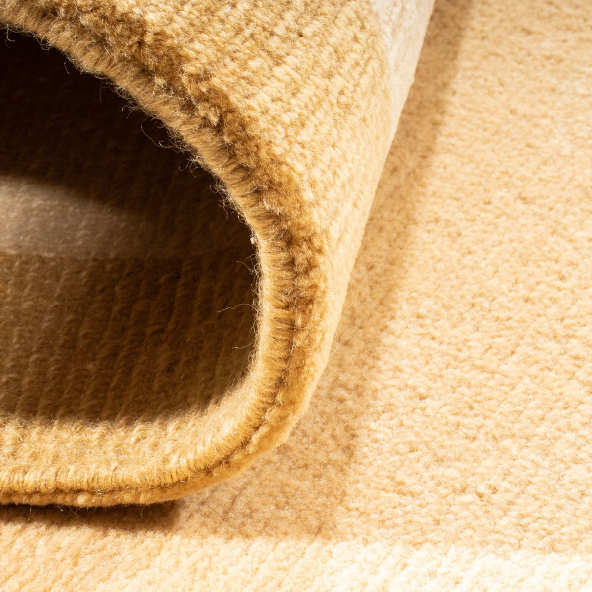 Nepal Rug - Royal - 143 x 72 cm - beige