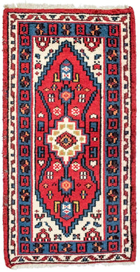Oriental Rug - 120 x 60 cm - red