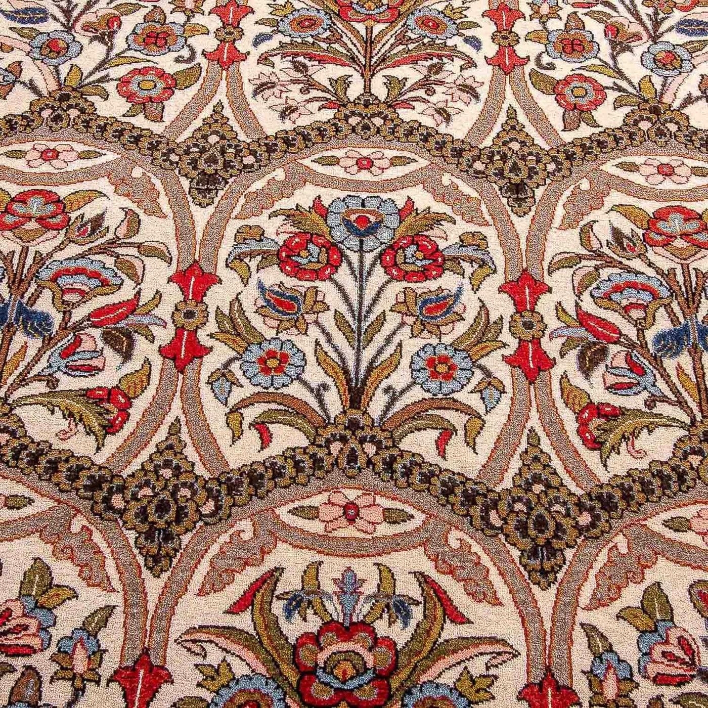 Qom Rug 215x141cm - Persian Rugs