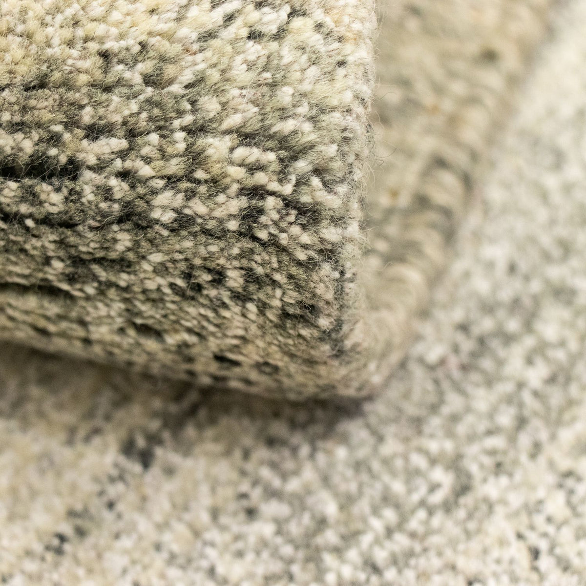 Nepal Rug - 140 x 73 cm - grey