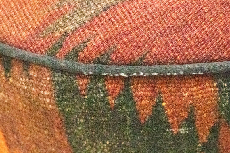 Seating other shape  - 42 x 36 cm