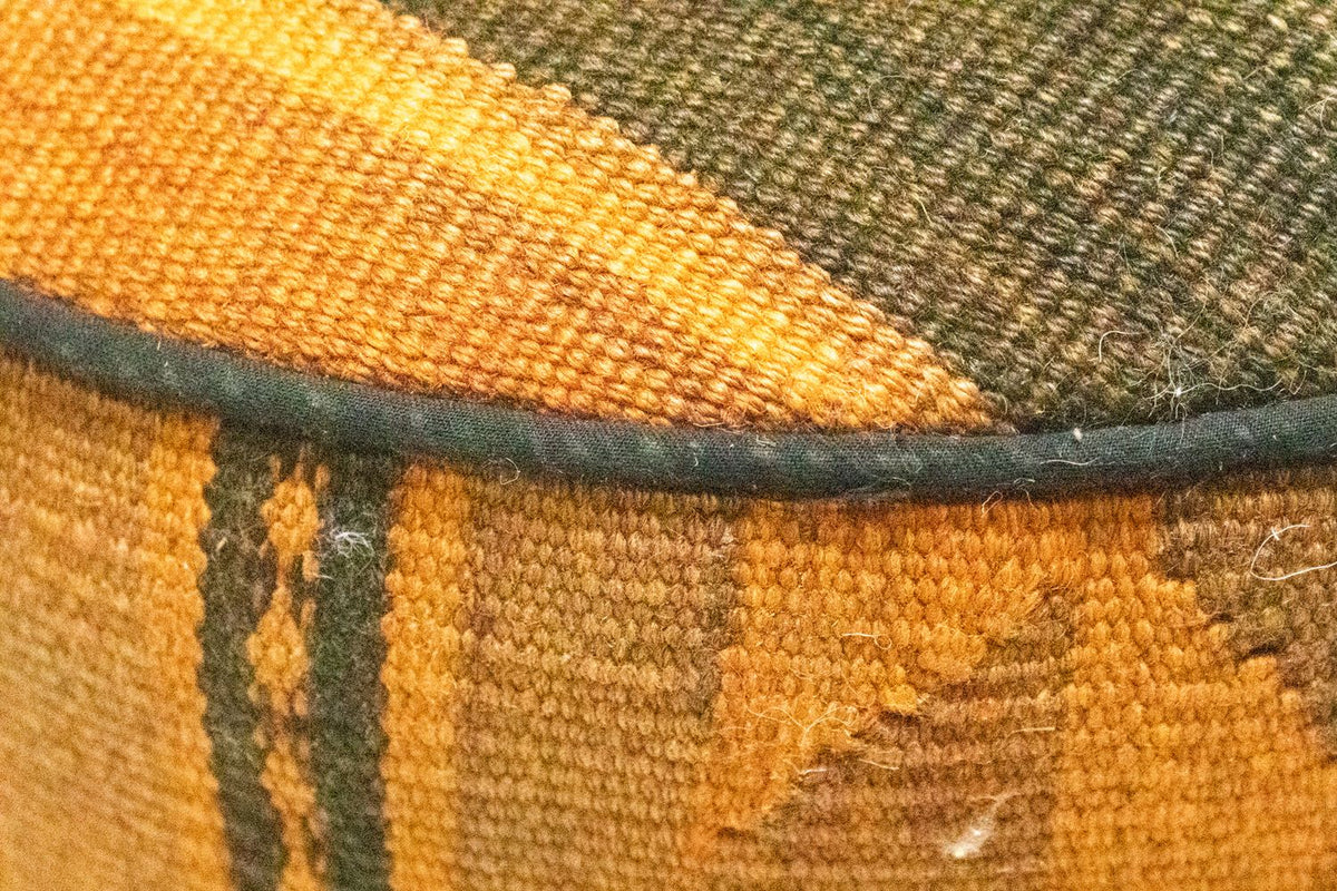 Seating other shape  - 42 x 36 cm