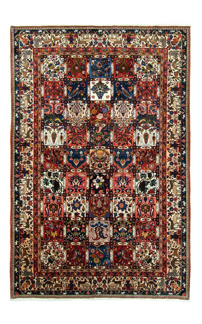 Bakhtiari Rug 207x315cm - Persian Rugs