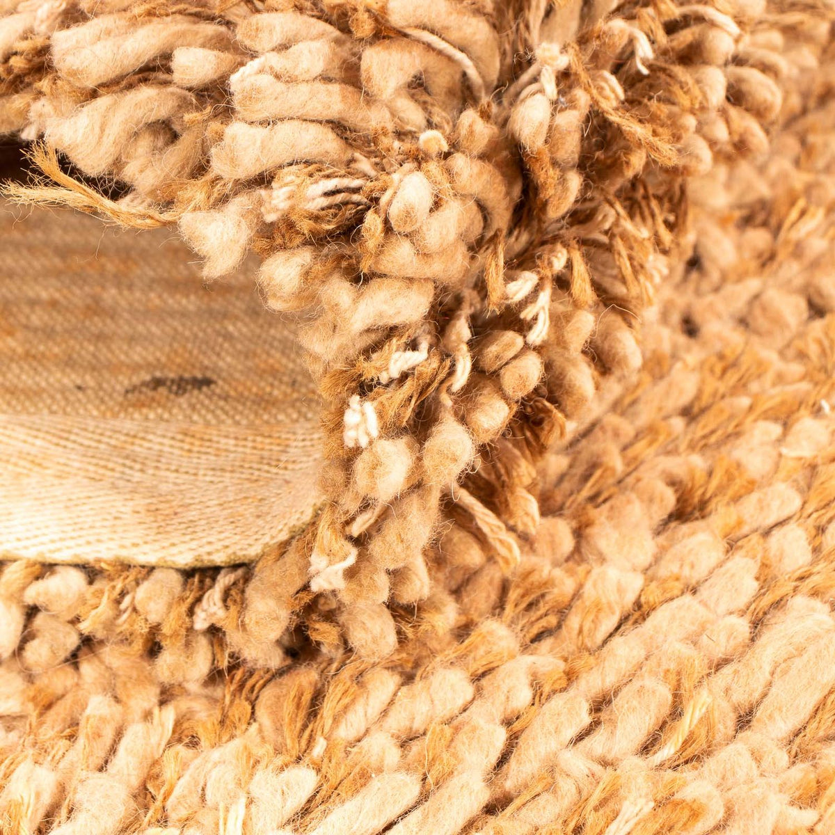 High-Pile Rug - 200 x 140 cm - beige