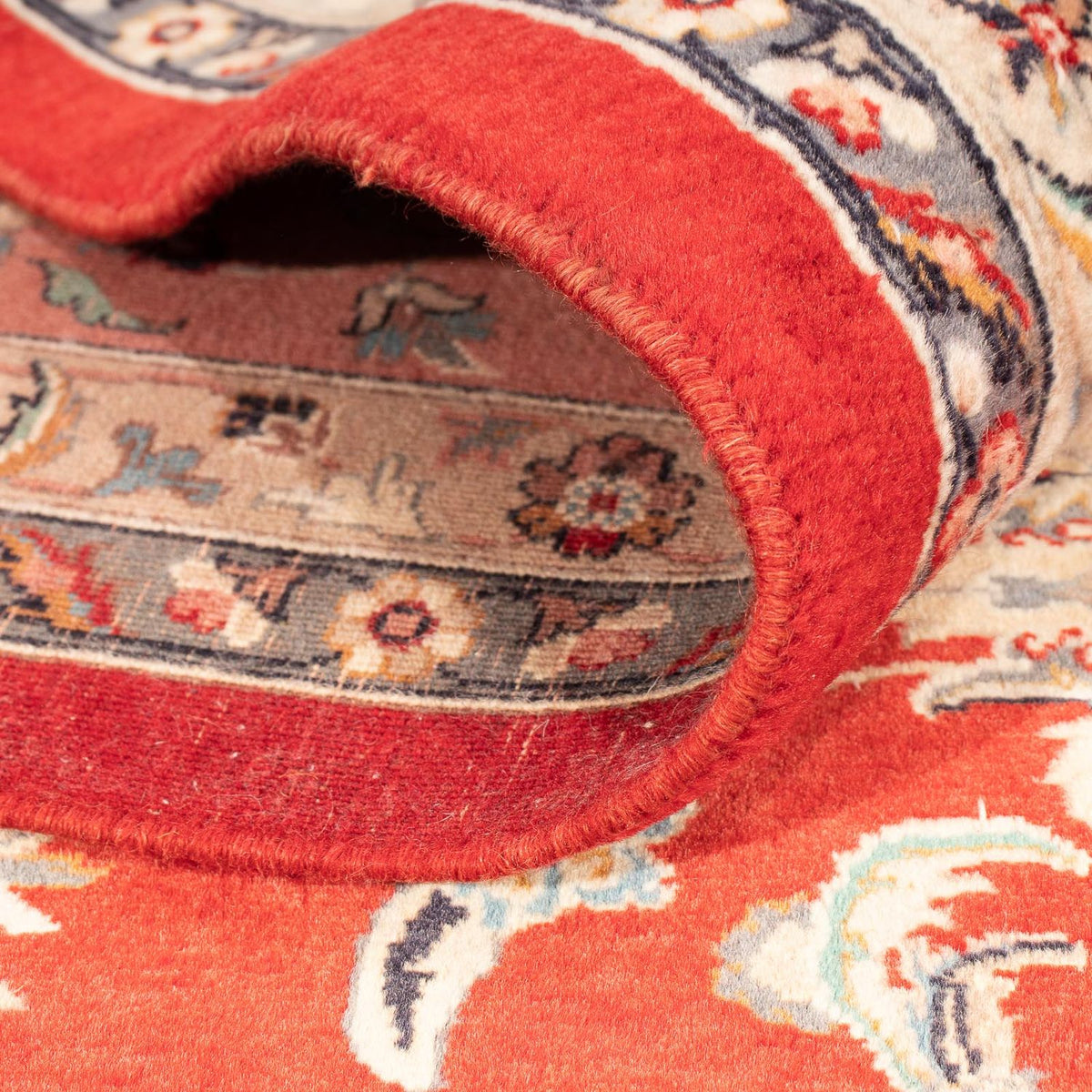 Oriental Rug - Tabriz - 363 x 280 cm - dark red