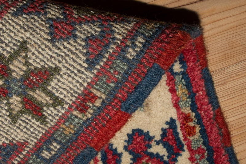 Oriental Rug - 157 x 96 cm - red