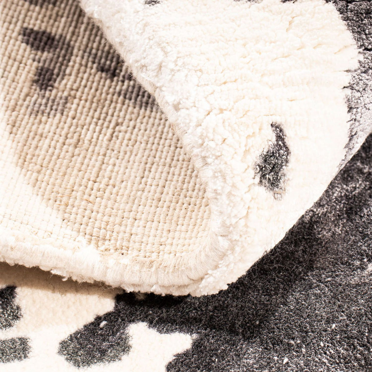 Viscose Rug square  - 70 x 70 cm - beige