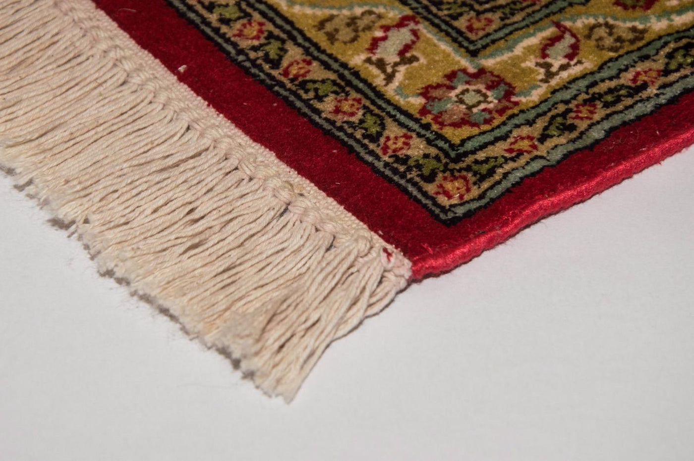 Kashmir Silk Rug 214x150cm - Oriental Rug