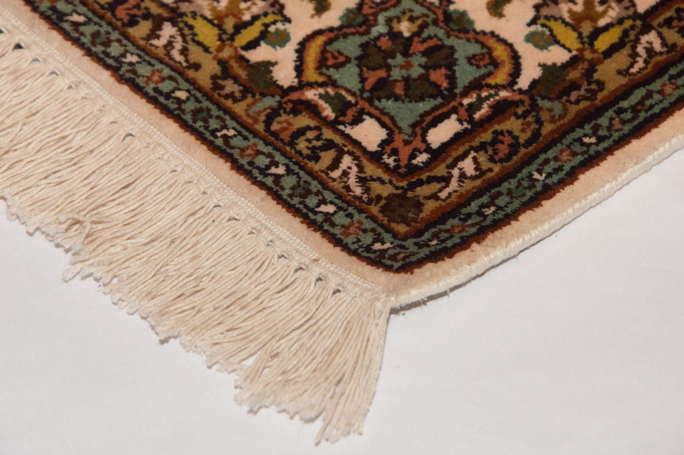 Kashmir Silk Rug 301x79cm - Oriental Rug