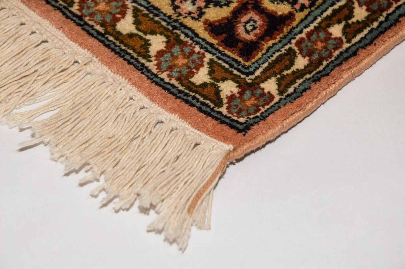 Kashmir Silk Rug 184x124cm - Oriental Rug