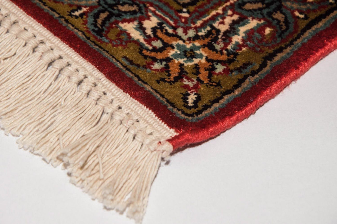 Kashmir Silk Rug 218x156cm - Oriental Rug