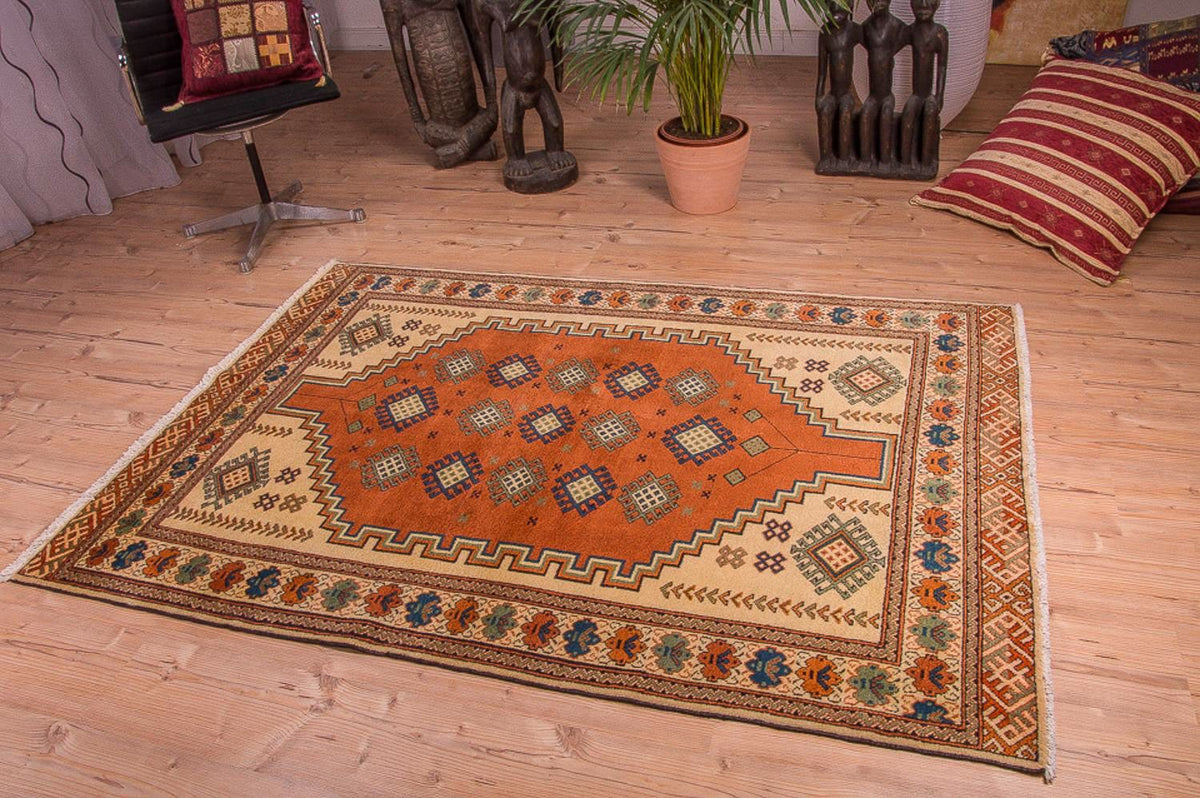 Turkaman Rug - 184 x 127 cm - orange