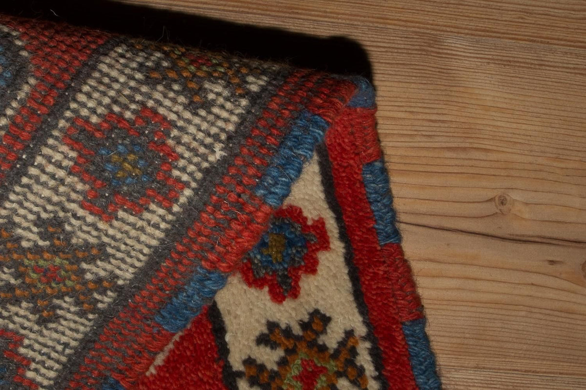 Oriental Rug - 92 x 65 cm - red