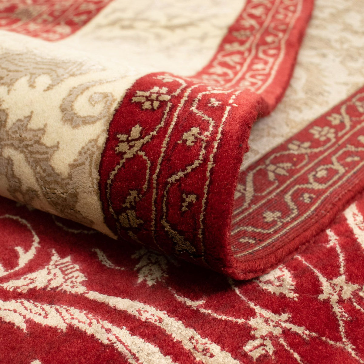 Designer Rug - 291 x 172 cm - red