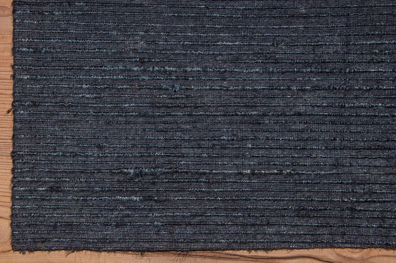 Low-Pile Rug - 230 x 160 cm - black