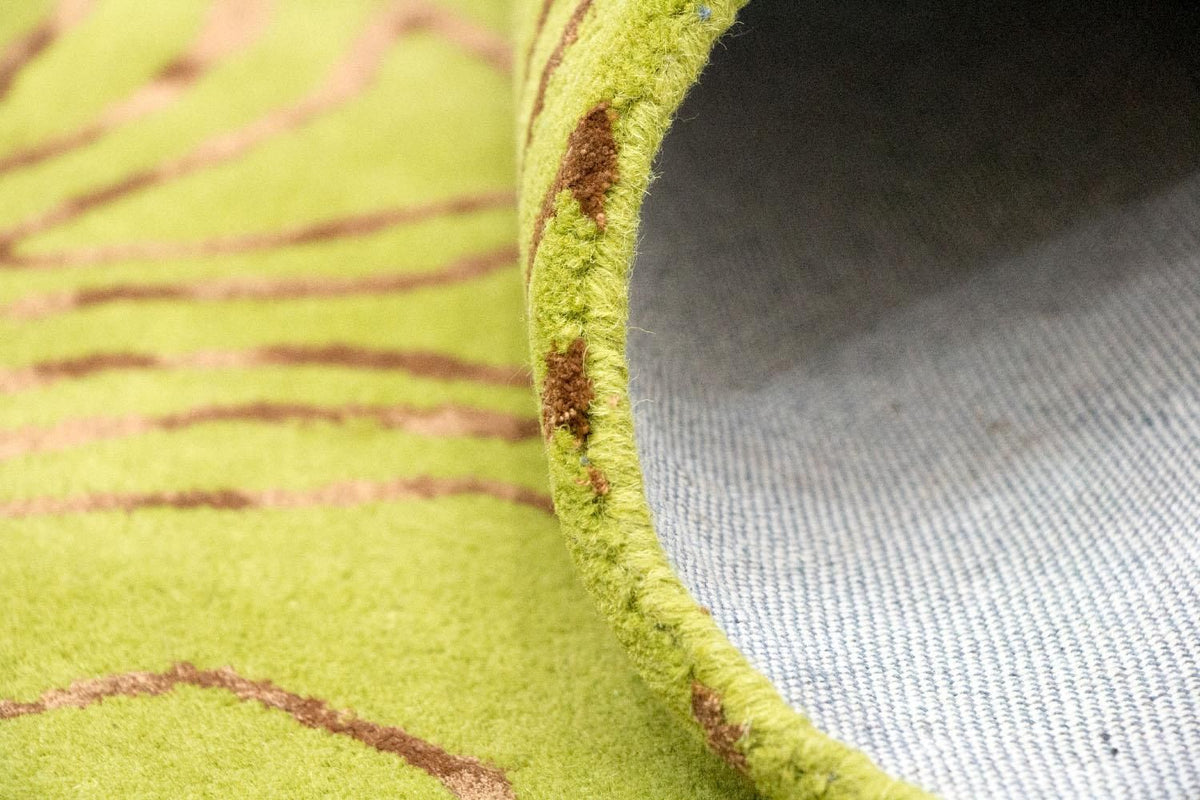 Designer Rug - 241 x 152 cm - light green