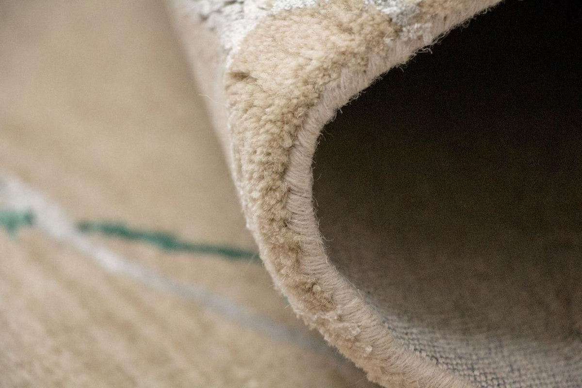 Designer Rug - 242 x 153 cm - beige