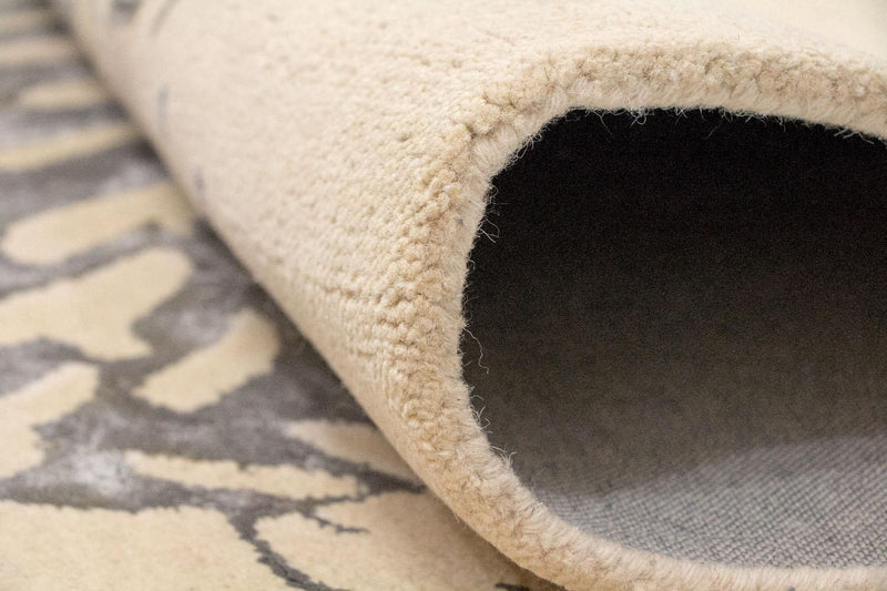 Designer Rug - 240 x 153 cm - beige