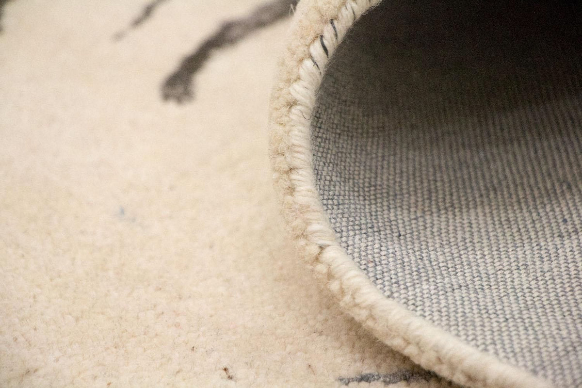 Designer Rug - 240 x 149 cm - beige