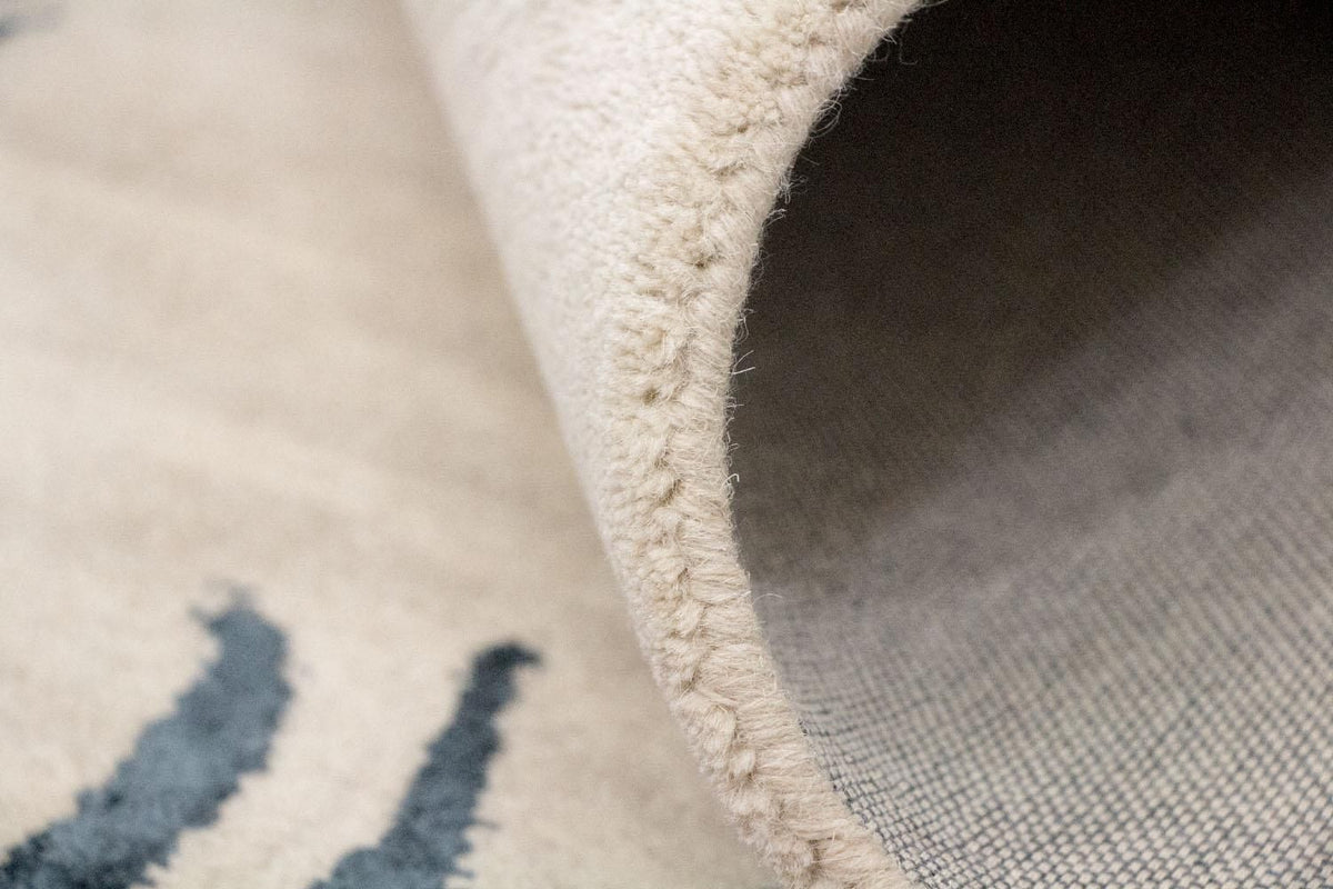 Designer Rug - 242 x 153 cm - beige