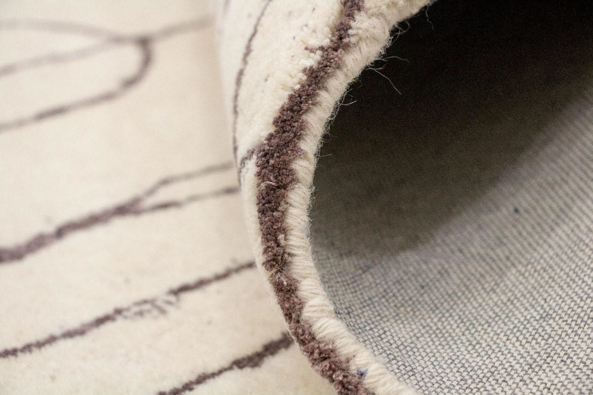 Designer Rug - 243 x 153 cm - beige