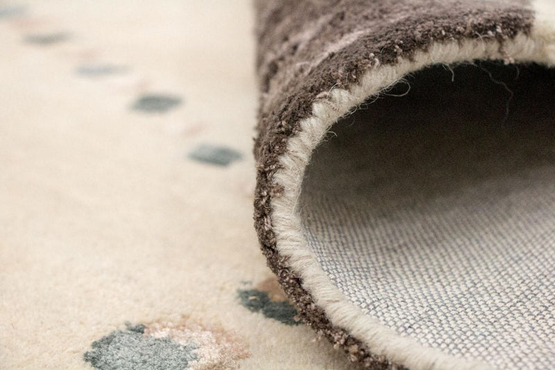 Designer Rug - 244 x 153 cm - beige