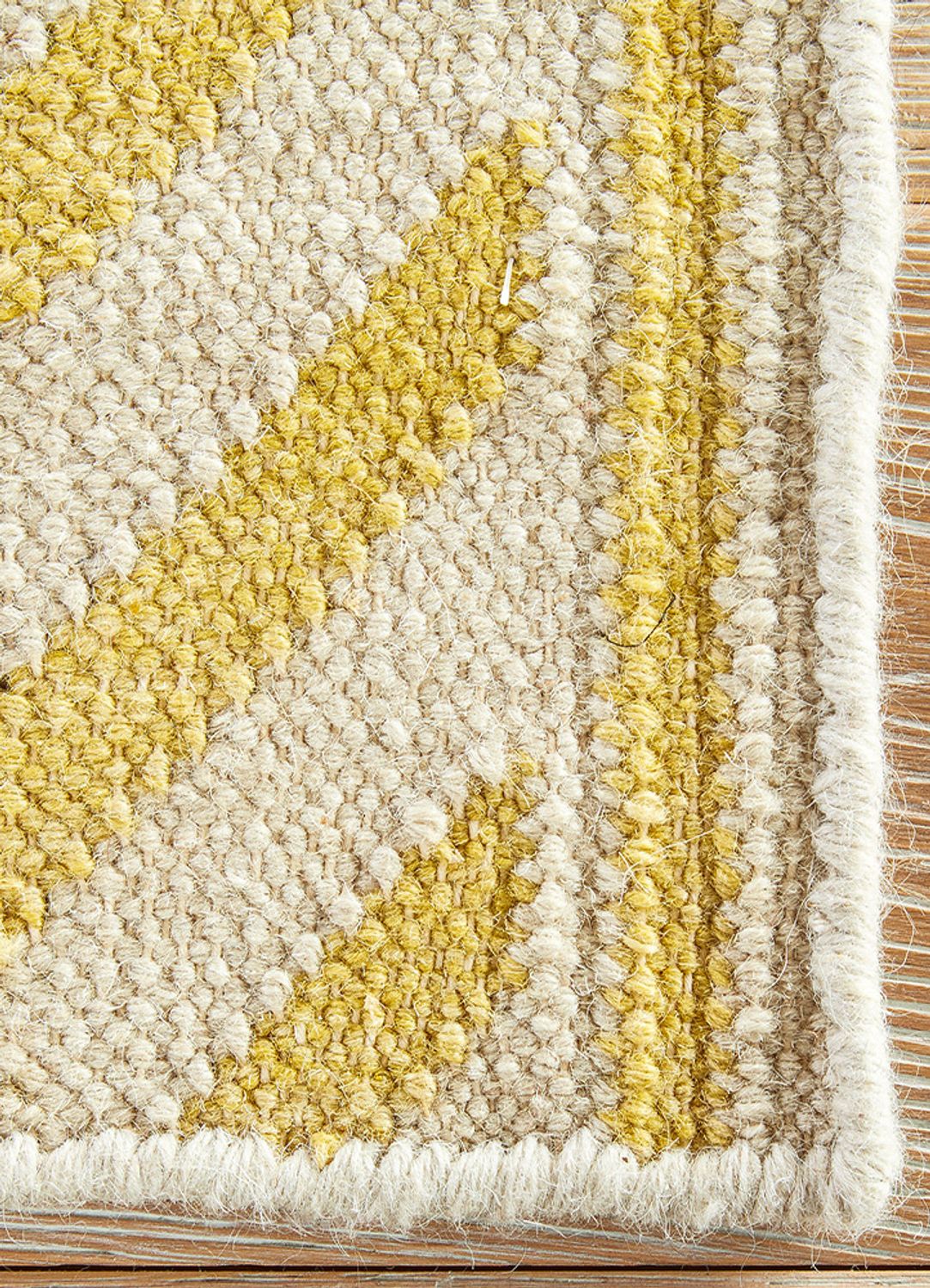 DP02-RUG1032638-240x150