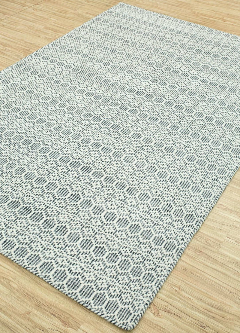 Wool Rug - 450 x 360 cm - lime green