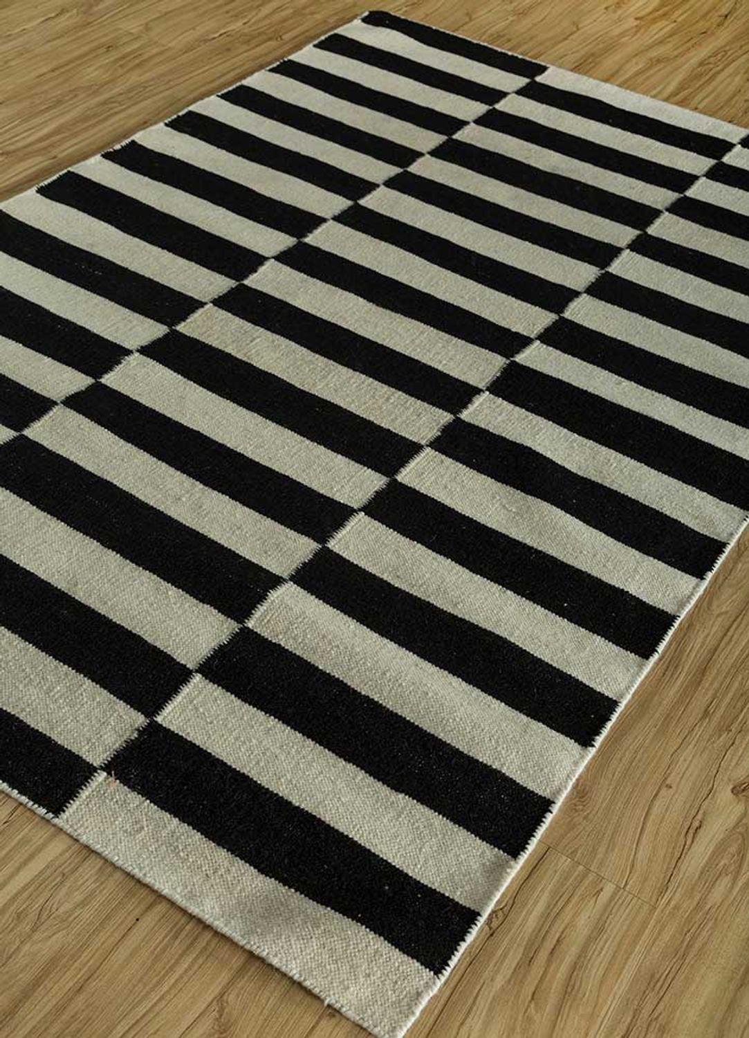 Designer Rug Brycen - Designerteppich