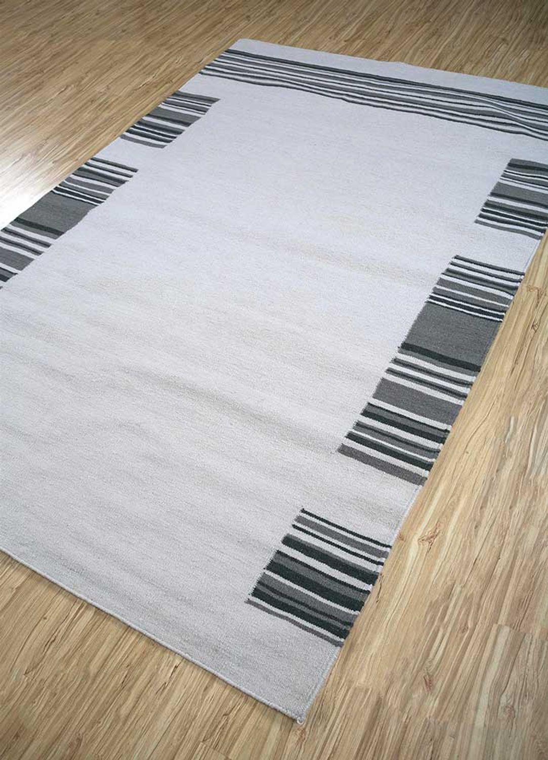 Wool Rug - 240 x 150 cm - light grey