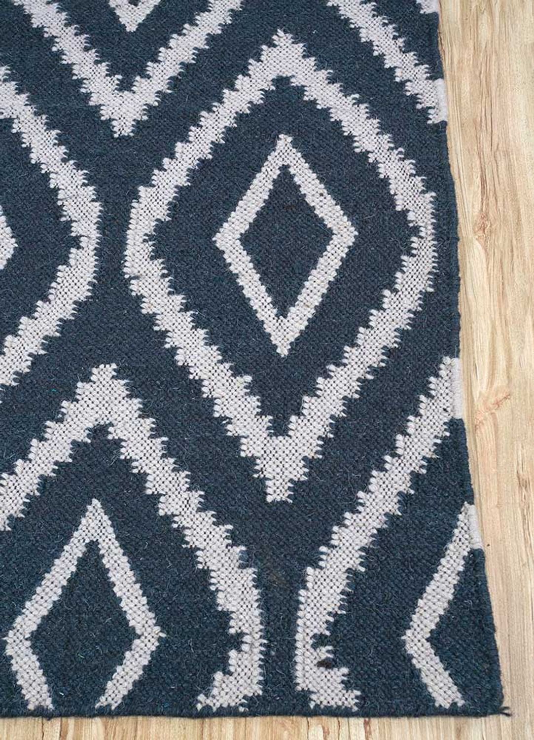 Wool Rug - 300 x 240 cm - multicolored