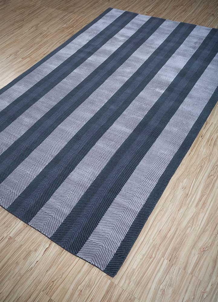 Wool Rug - 240 x 150 cm - multicolored