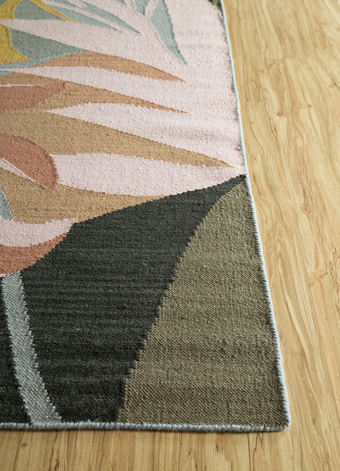 DP02-RUG1134169-240x150