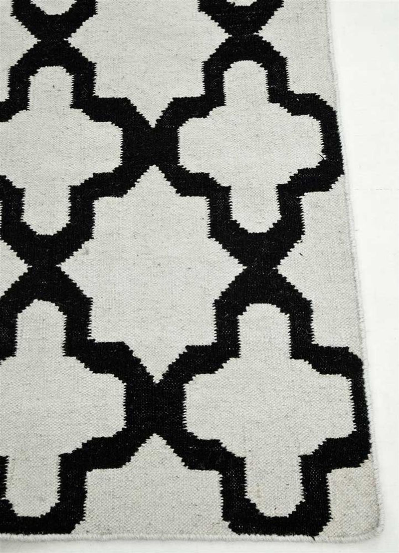 Wool Rug - 240 x 150 cm - black and white