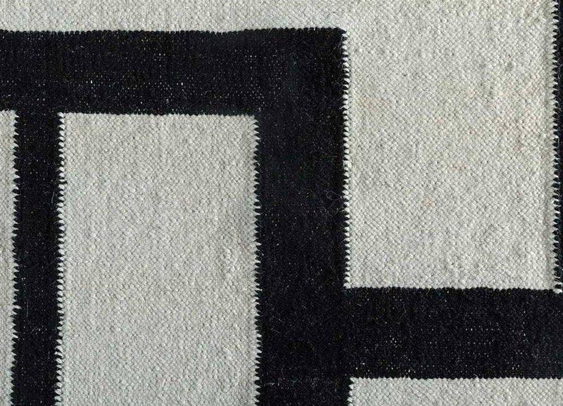 Wool Rug - 240 x 150 cm - black and white