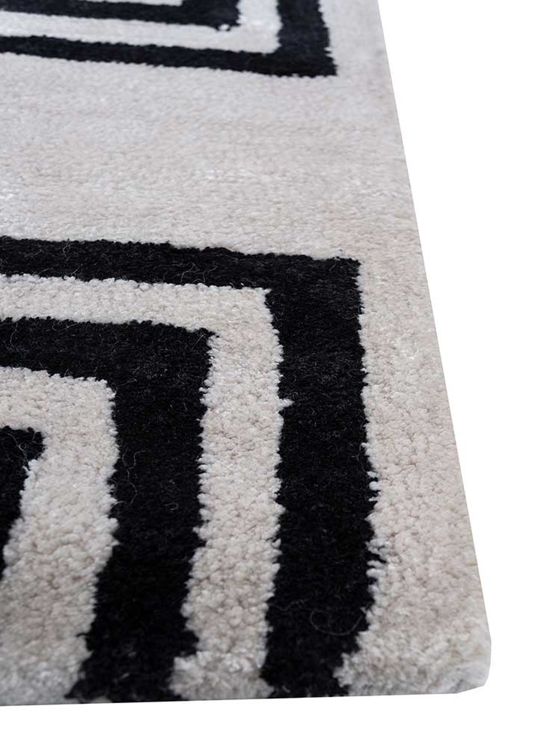Wool Rug - 330 x 240 cm - black and white