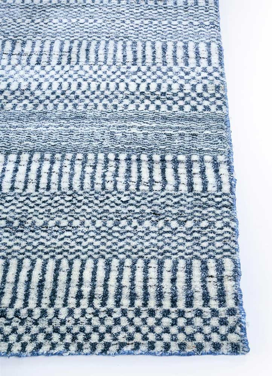Wool Rug - 270 x 180 cm - blue