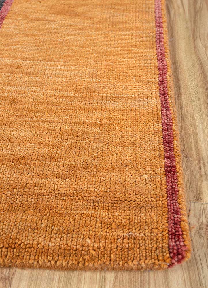Wool Rug - 270 x 180 cm - orange