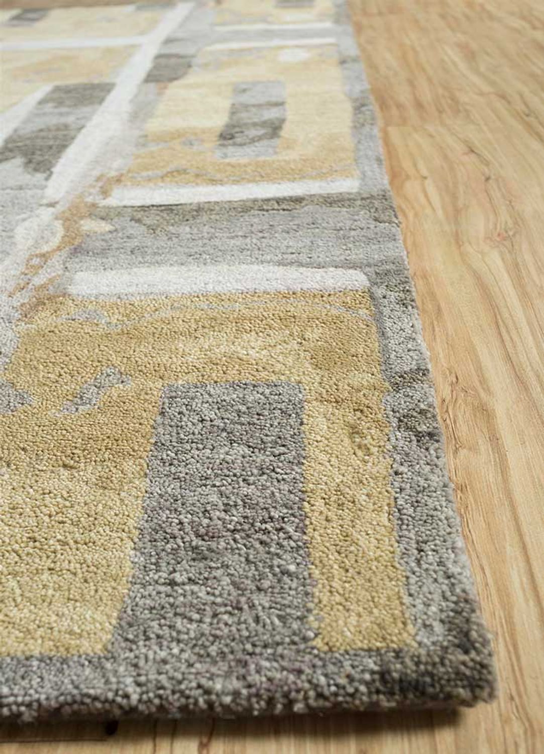 Wool Rug - 270 x 180 cm - gold