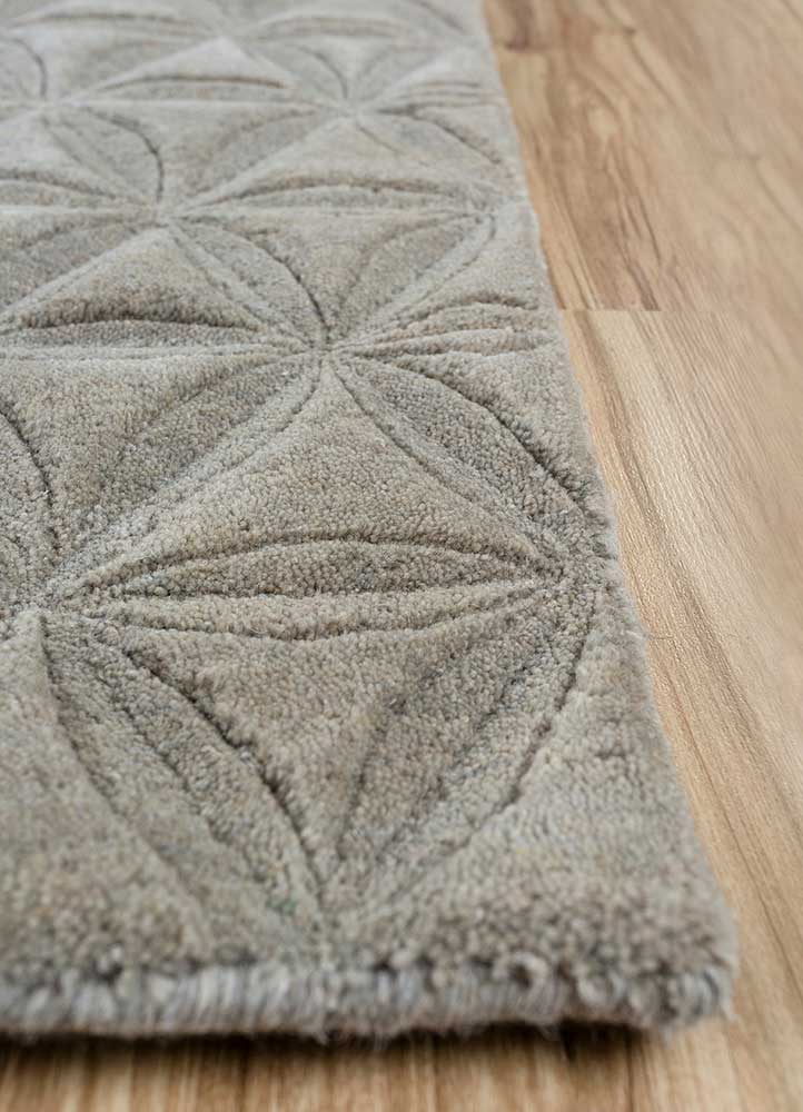 Wool Rug - 270 x 180 cm - beige