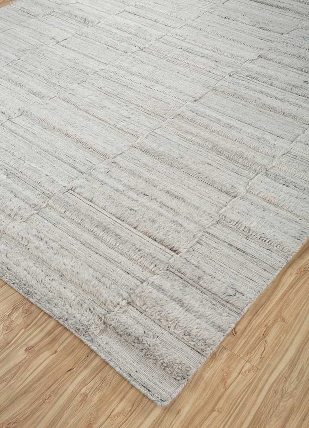 Wool Rug - 300 x 240 cm - white