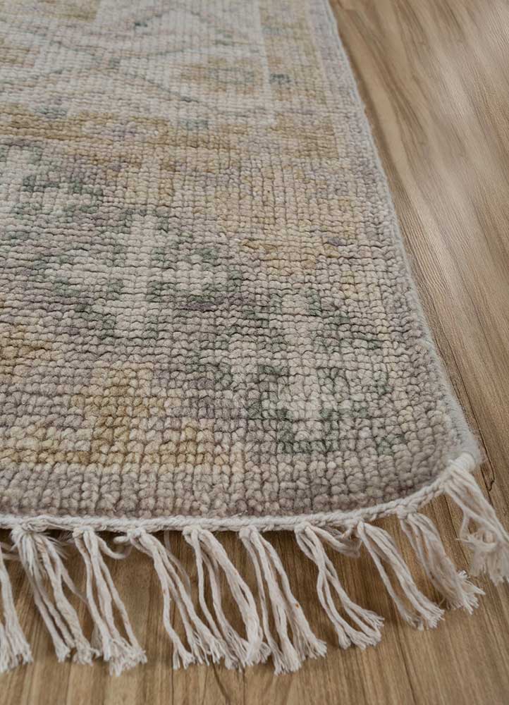 Wool Rug - 300 x 240 cm - gold