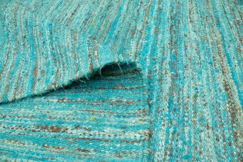 Modern Kilim Rug Elegance